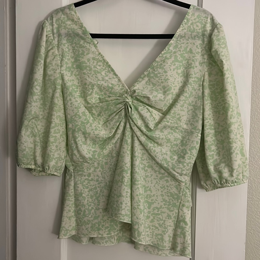 Green splatter print blouse. Love this top!